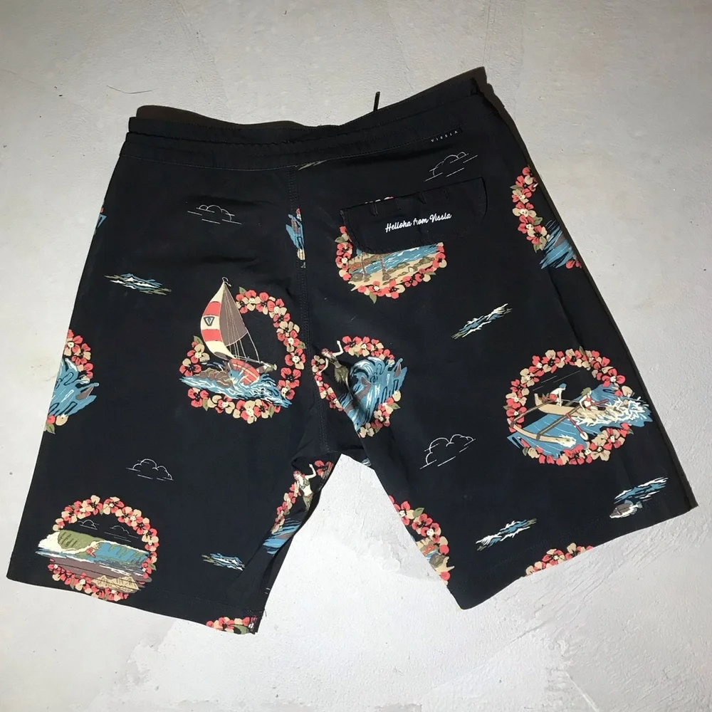 Vissla Black Board Shorts - Picture 2 of 3